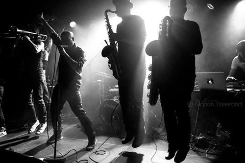 20h15 : Monstros Brass Band (69)